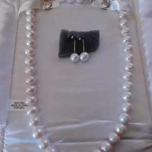 Beautiful White Fresh Water Pearl Necklace